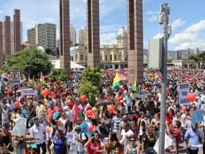 http://www.mariliacampos.com.br/fotos/15032017-manifestacao-greve-geral-caminhada-praca-da-estacao-contra-a-reforma-da-prvidencia