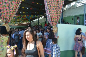 http://www.mariliacampos.com.br/fotos/festa-junina-na-escola-municipal-domingos-diniz-moreira-10062017