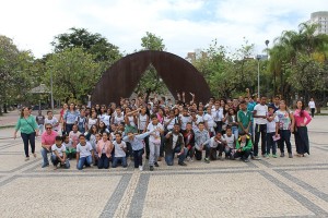 http://www.mariliacampos.com.br/fotos/15052017-visita-dos-alunos-da-escola-maria-das-marces---ibirite-a-almg--