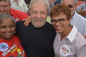 http://www.mariliacampos.com.br/fotos/24102017-caravana-do-lula-visita-ao-viveiro-de-mudas-silvino-gouveia