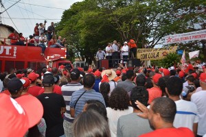 http://www.mariliacampos.com.br/fotos/29102017-caravana-do-lula-em-codisburgo-mg