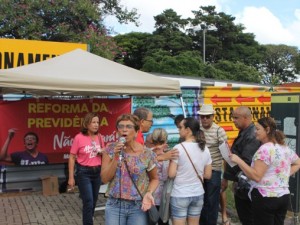 http://www.mariliacampos.com.br/fotos/18052019-luta-contra-a-reforma-da-previdencia-praca-do-iria-diniz-em-contagem