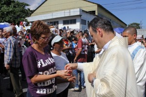 http://www.mariliacampos.com.br/fotos/01052018-missa-da-praca-da-cemig-dia-do-trabalhador